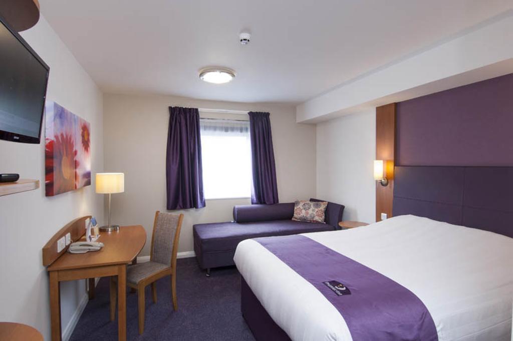 Premier Inn Reading Central 객실 사진