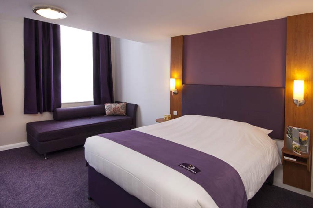 Premier Inn Reading Central 외부 사진