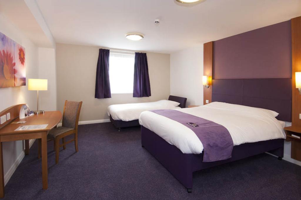Premier Inn Reading Central 객실 사진