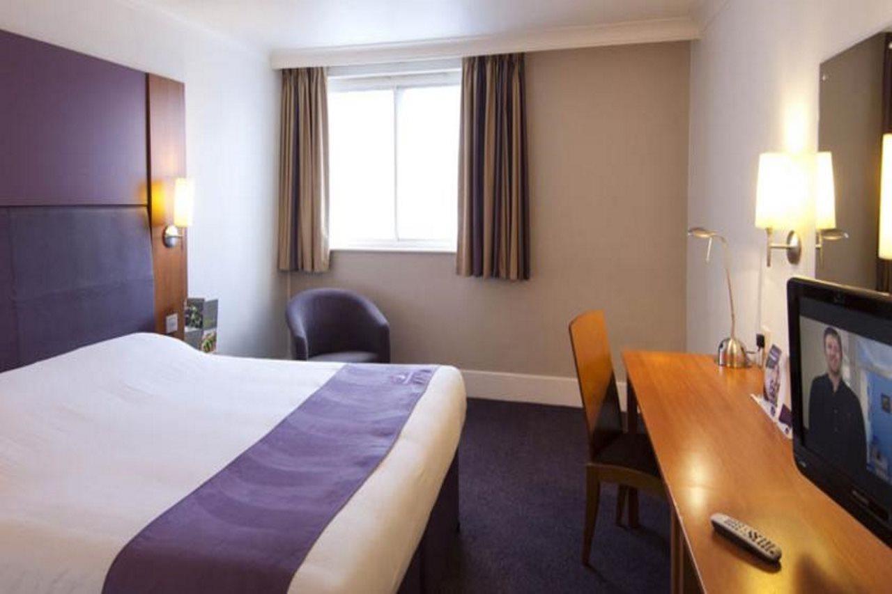 Premier Inn Reading Central 외부 사진