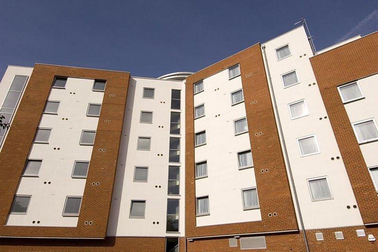 Premier Inn Reading Central 외부 사진