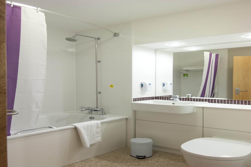 Premier Inn Reading Central 외부 사진