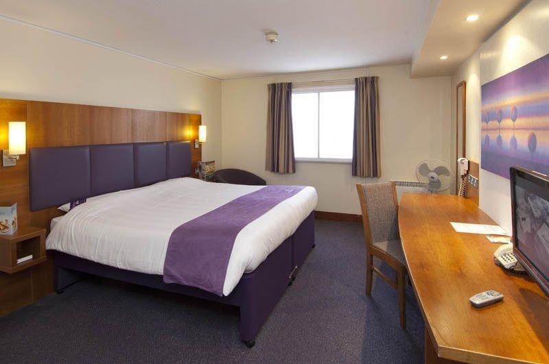 Premier Inn Reading Central 외부 사진